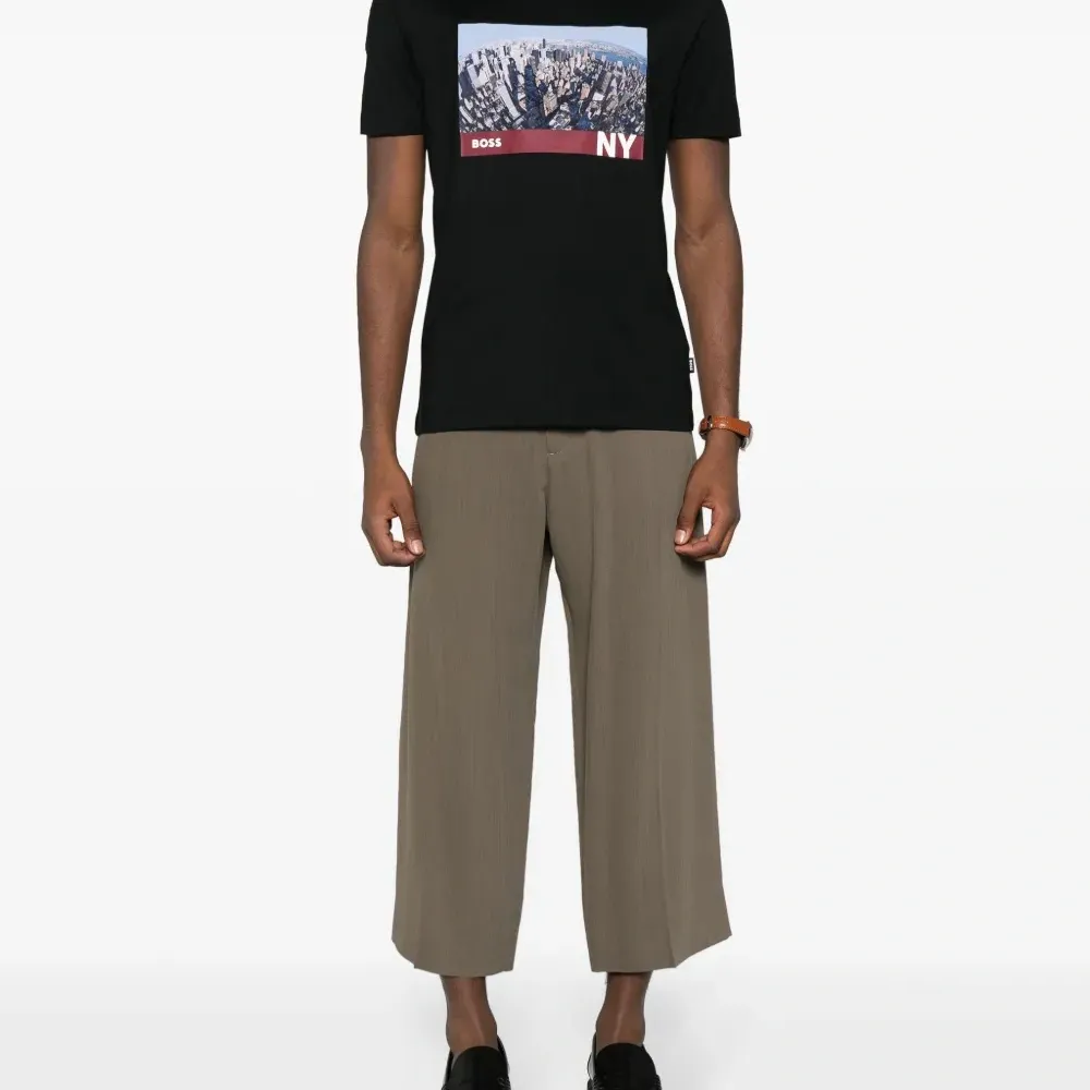 Футболка с графичным принтом