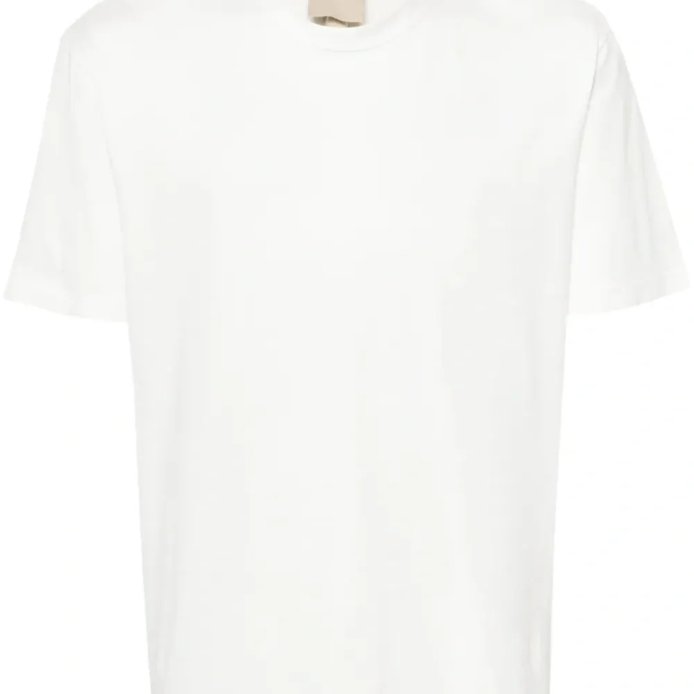 Футболка с нашивкой-логотипом