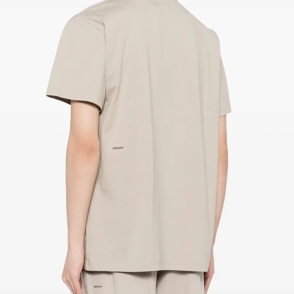 Футболка из органического хлопка с логотипом