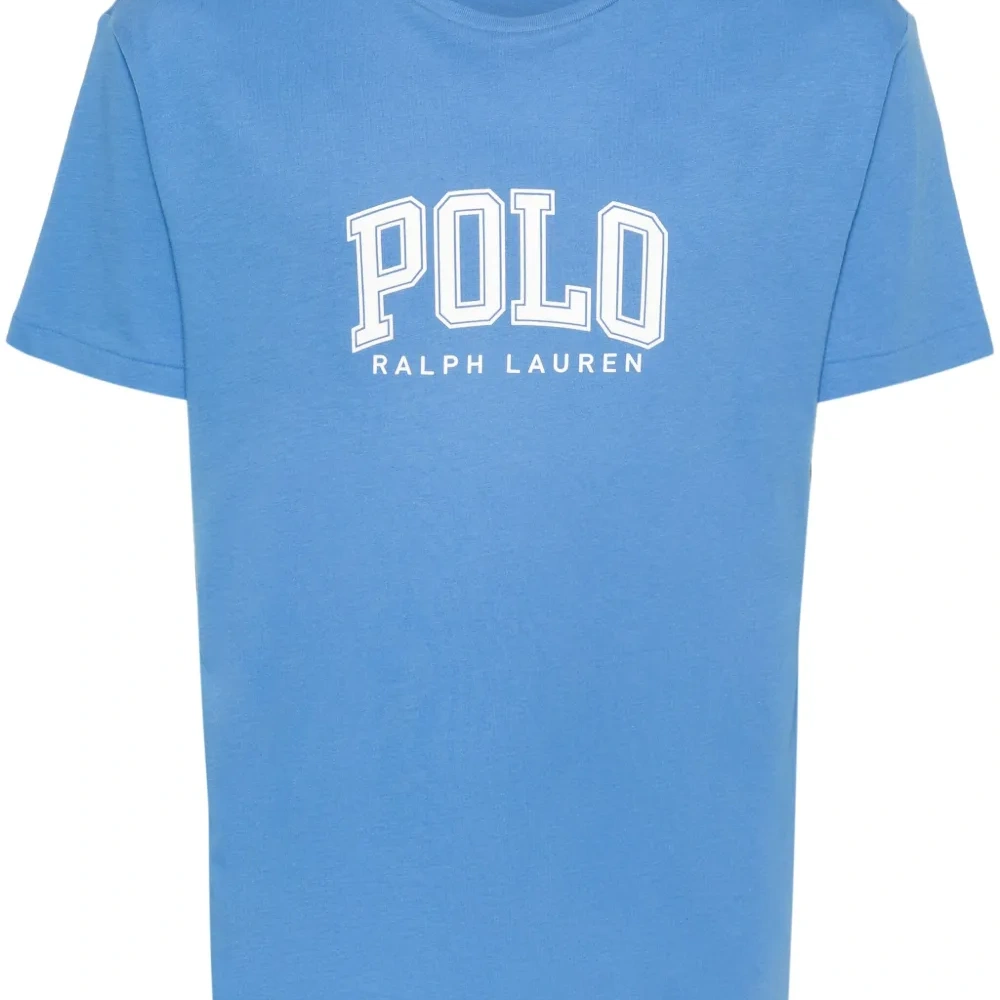 Футболка с логотипом