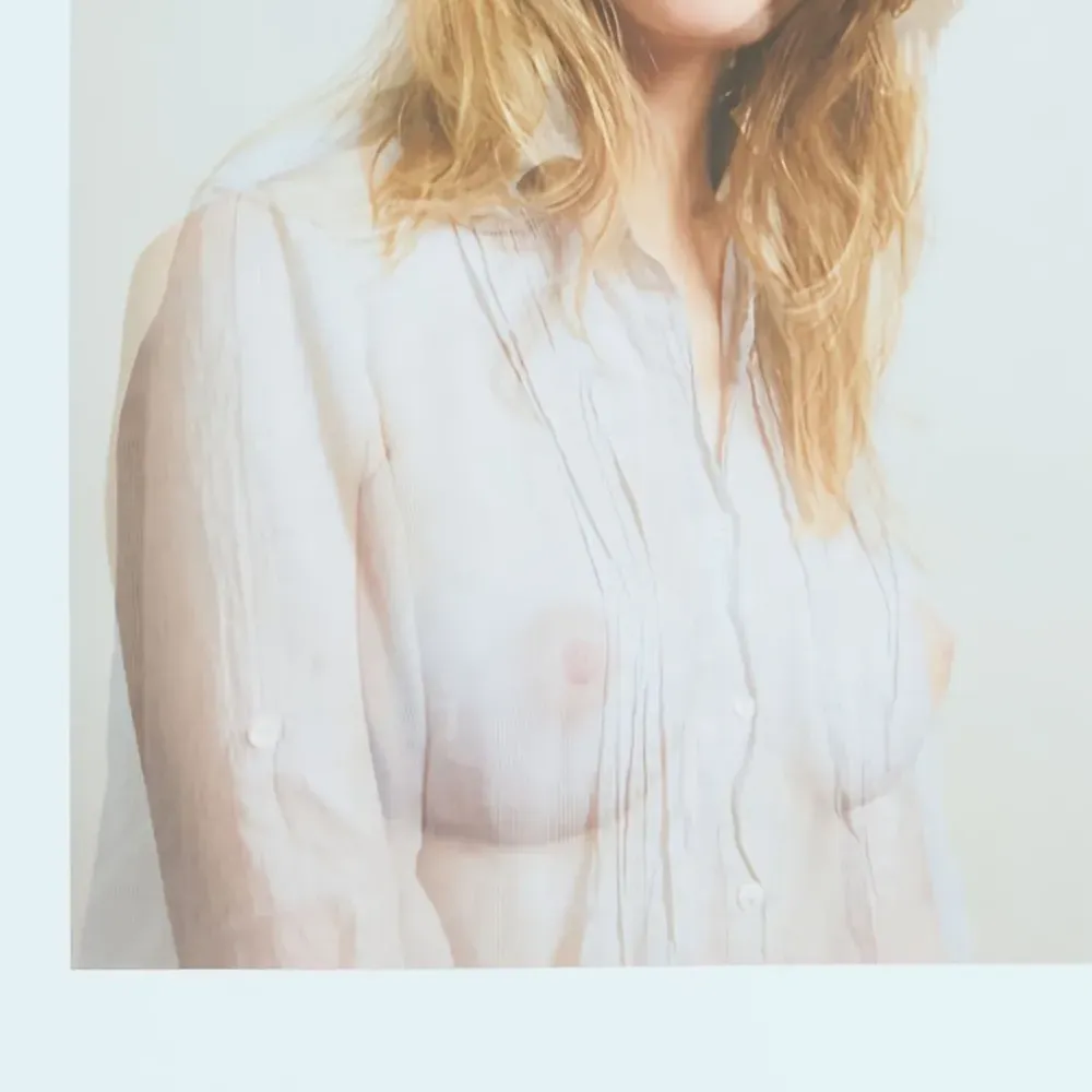 Книга с графичным принтом