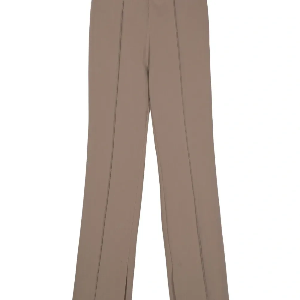 Прямые брюки с поясом