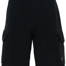 Спортивные шорты с вышитым логотипом