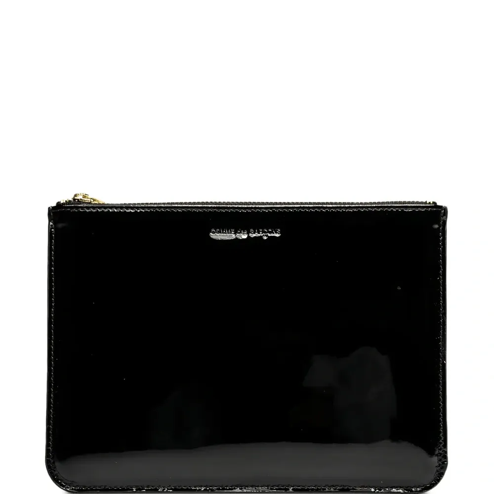 Лакированный кошелек на молнии