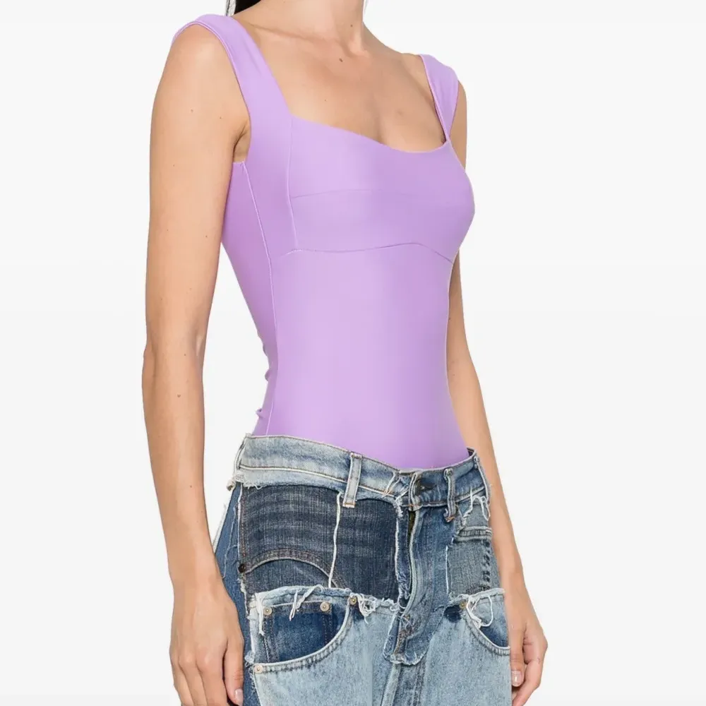 Боди с квадратным вырезом