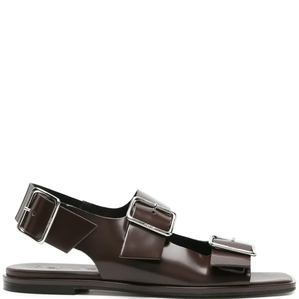 Сандалии с пряжками Сандалии с пряжками