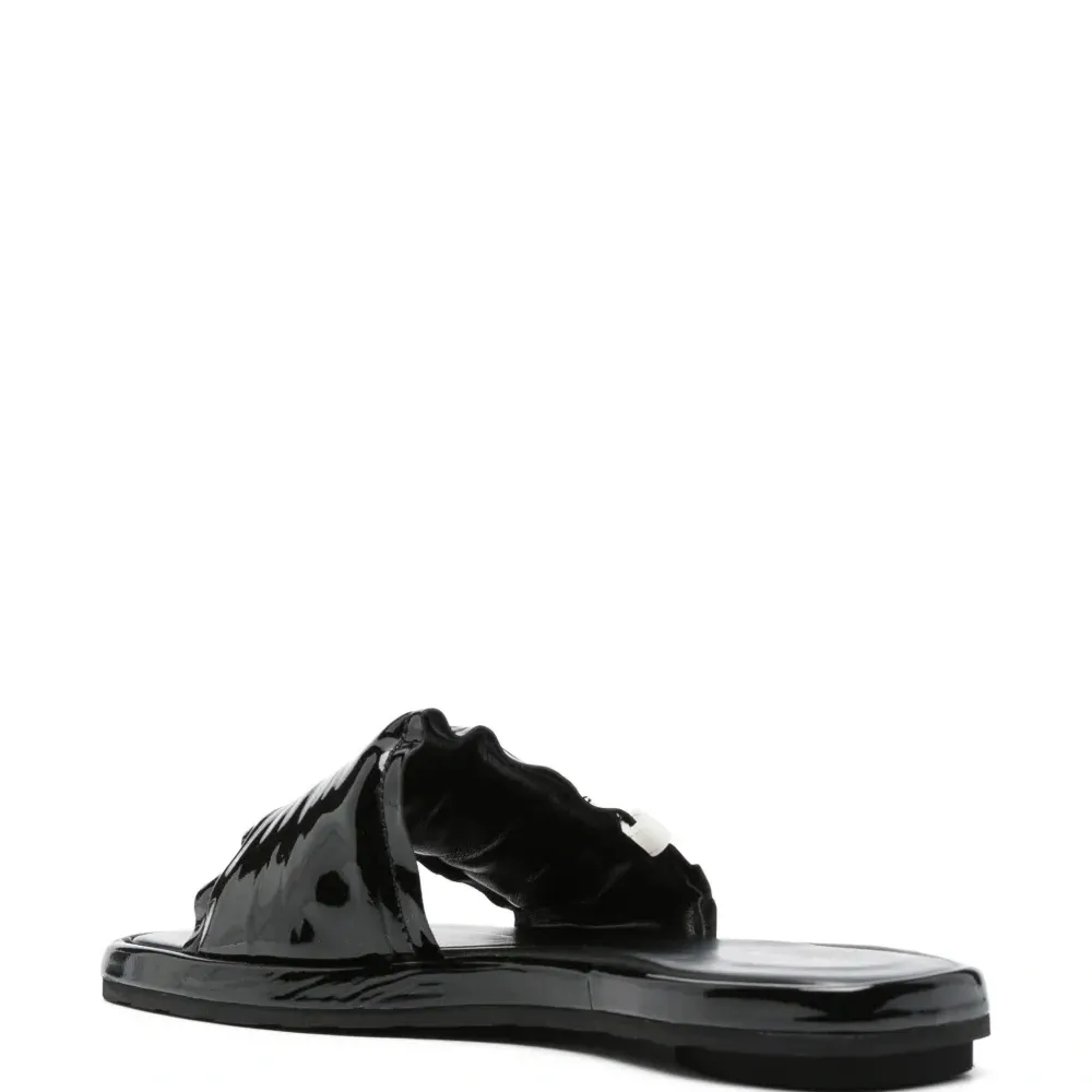 Лакированные шлепанцы Лакированные шлепанцы