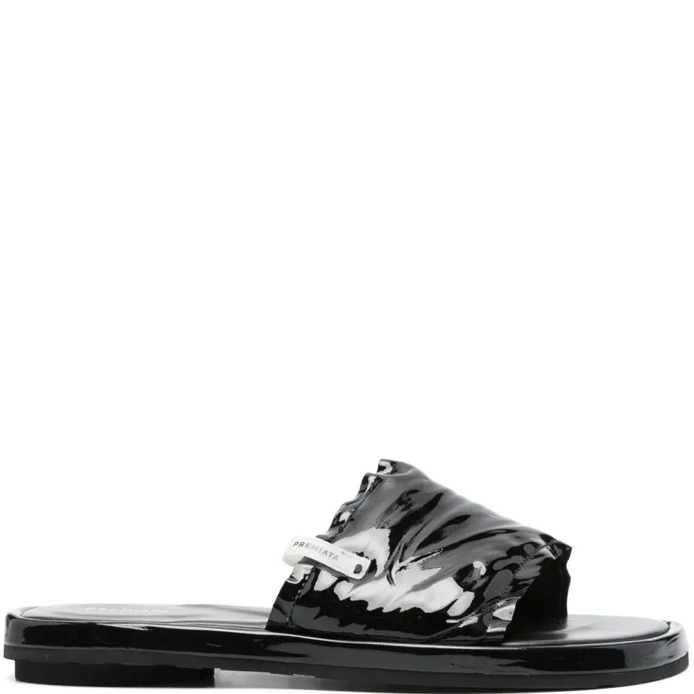 Лакированные шлепанцы Лакированные шлепанцы