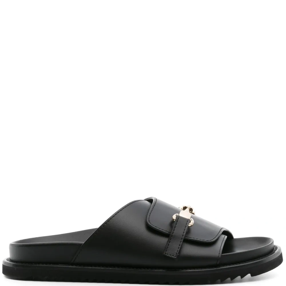 Шлепанцы с логотипом