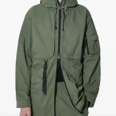 Утилитарная куртка с капюшоном и фиштейлом UV Утилитарная куртка с капюшоном и фиштейлом UV