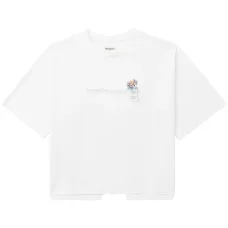 Футболка с вышитым логотипом и вырезами