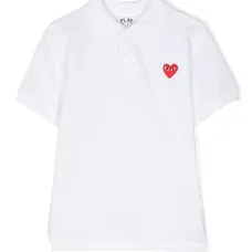 Футболка с нашивкой в виде сердца