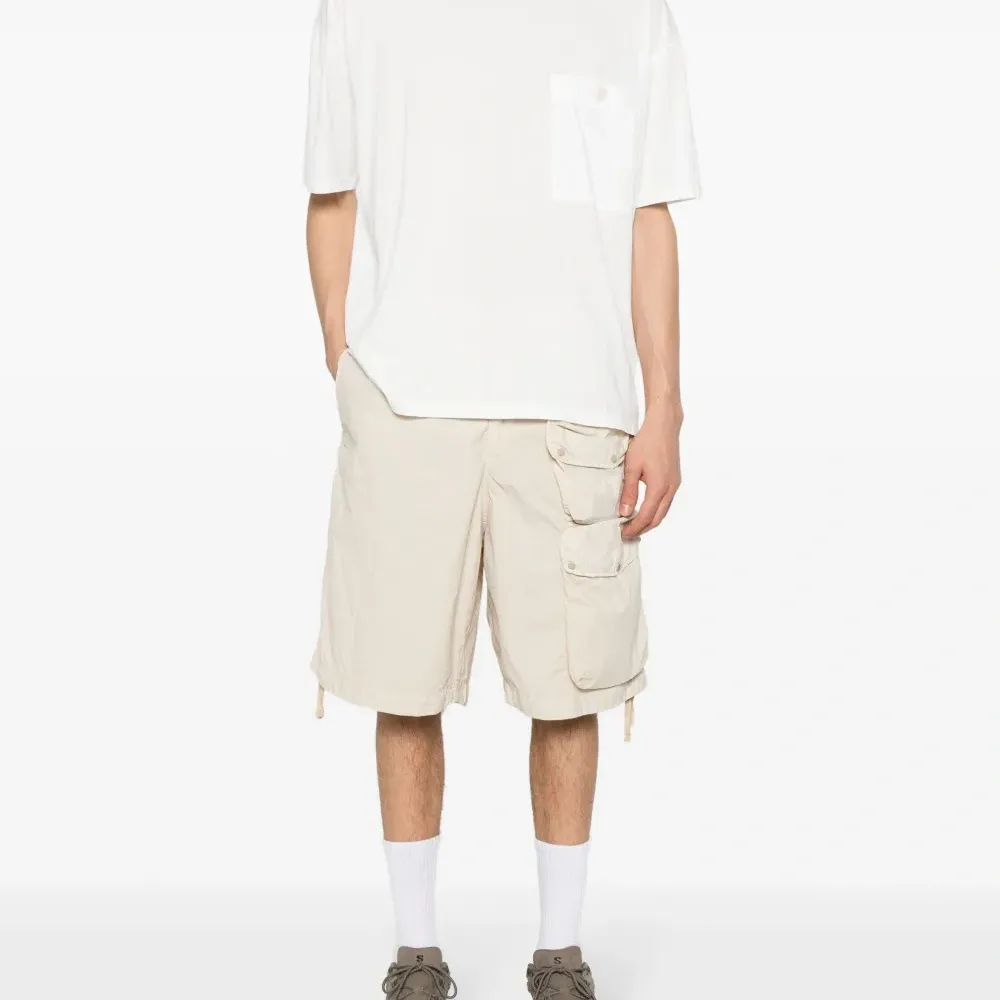 Футболка с нагрудным карманом