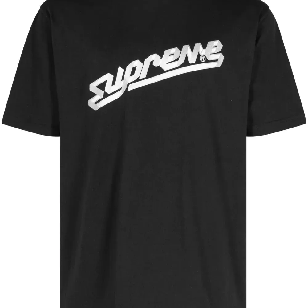 Футболка с логотипом