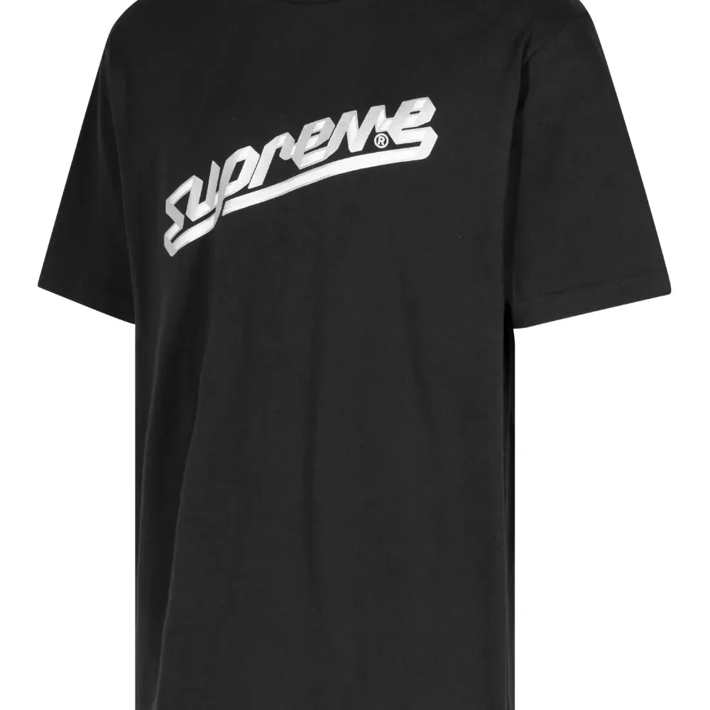 Футболка с логотипом