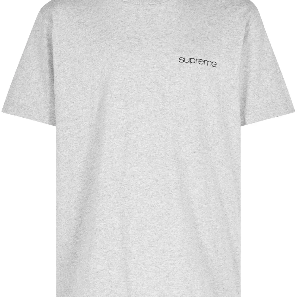 Футболка с логотипом