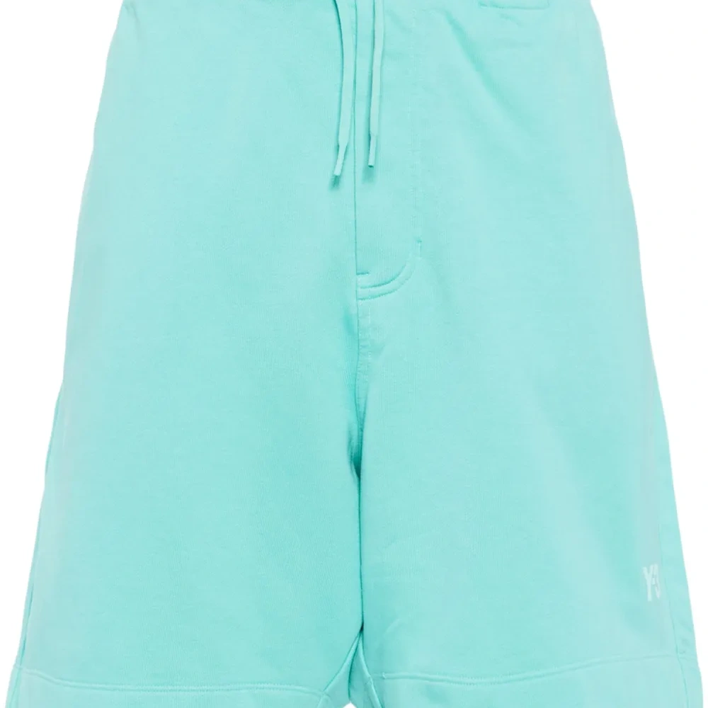 Спортивные шорты с логотипом