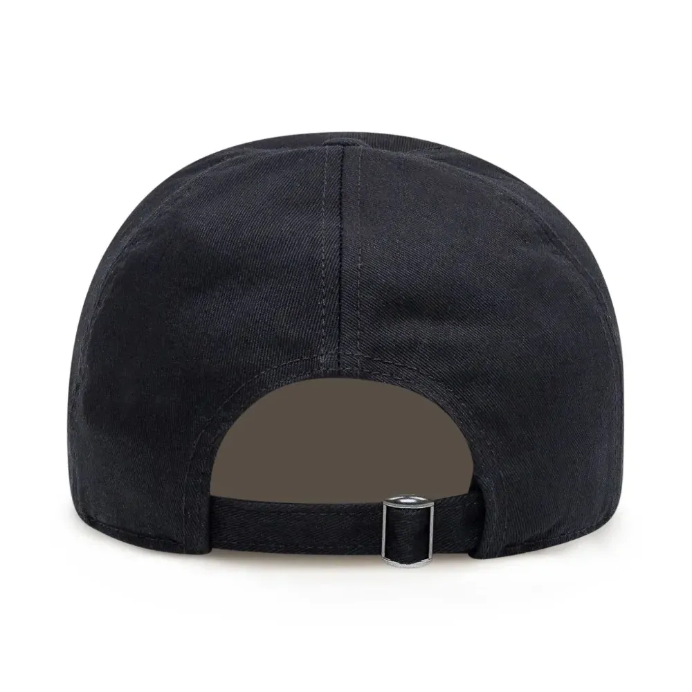 Бейсболка с вышитым логотипом