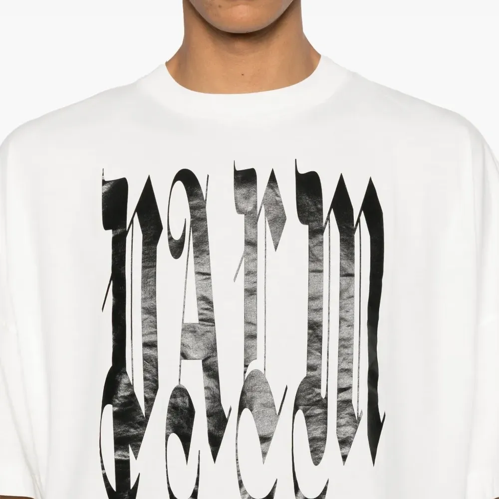 Футболка с логотипом