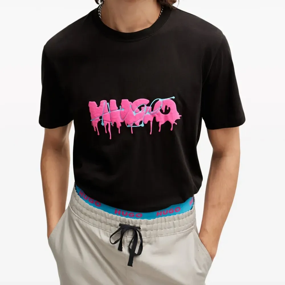 Футболка с логотипом