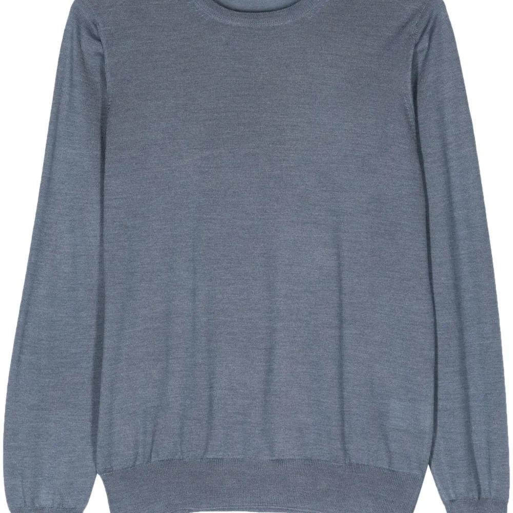 Джемпер тонкой вязки