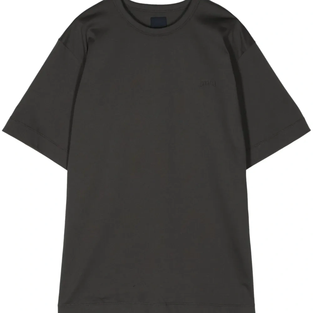 Футболка с логотипом