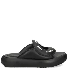 Шлепанцы с надписью