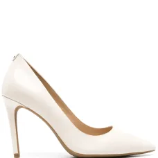 Туфли с заостренным носком