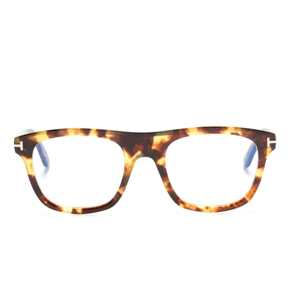 Очки в квадратной оправе черепаховой расцветки