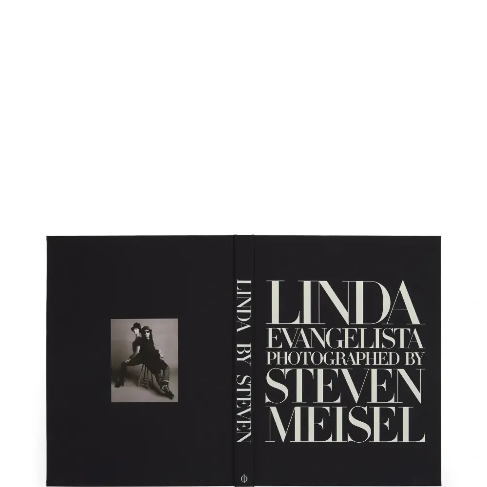 Книга Linda Evangelista Photographed by Steven Meisel