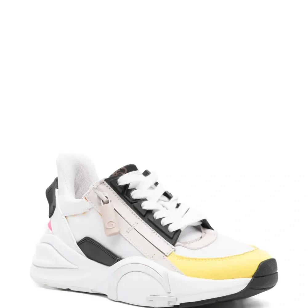 Кроссовки со вставками Кроссовки со вставками