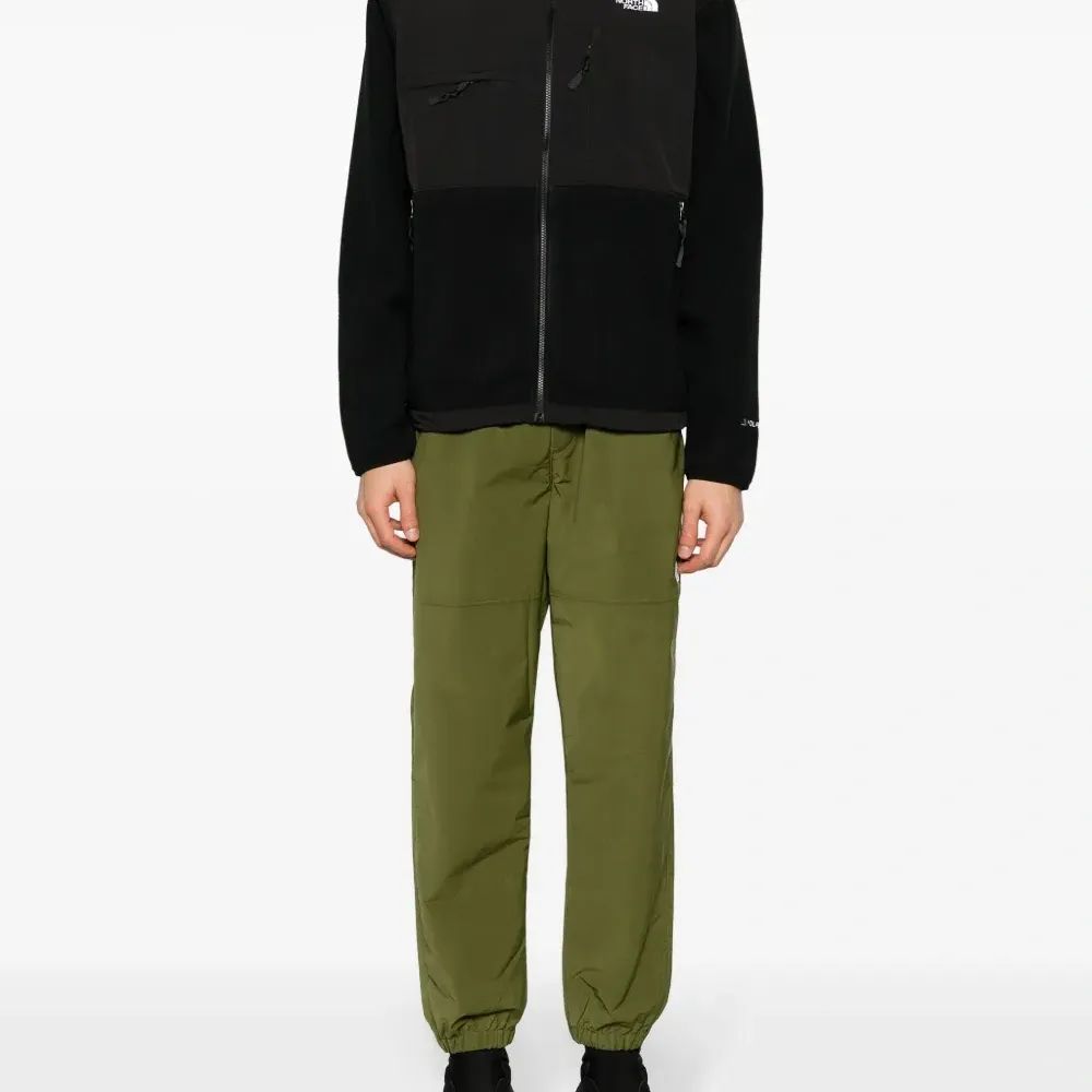 Куртка с логотипом