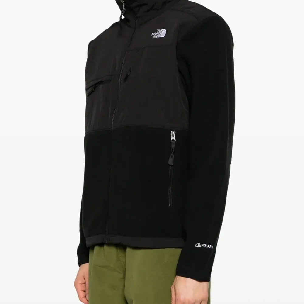 Куртка с логотипом