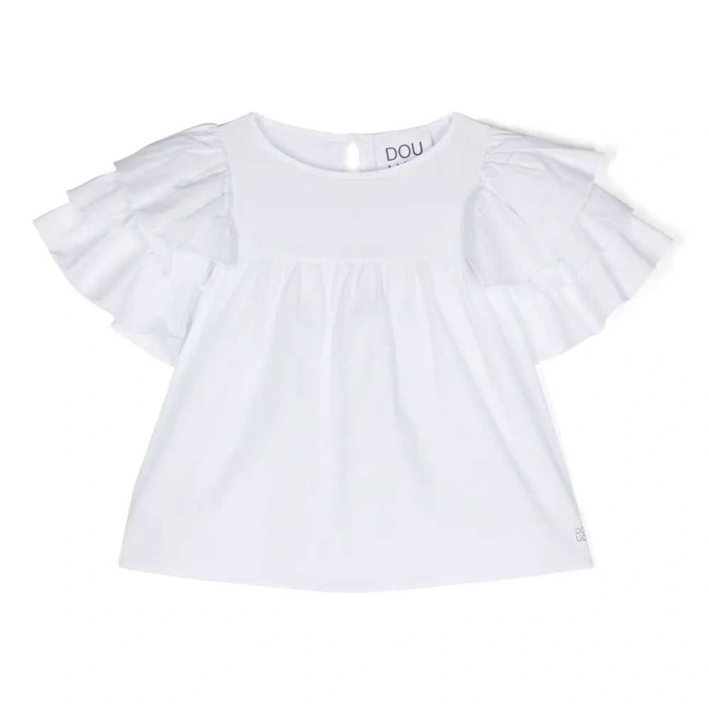 Блузка с оборками на рукавах