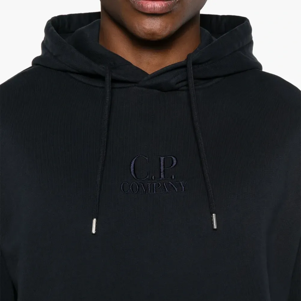 Худи с вышитым логотипом Худи с вышитым логотипом