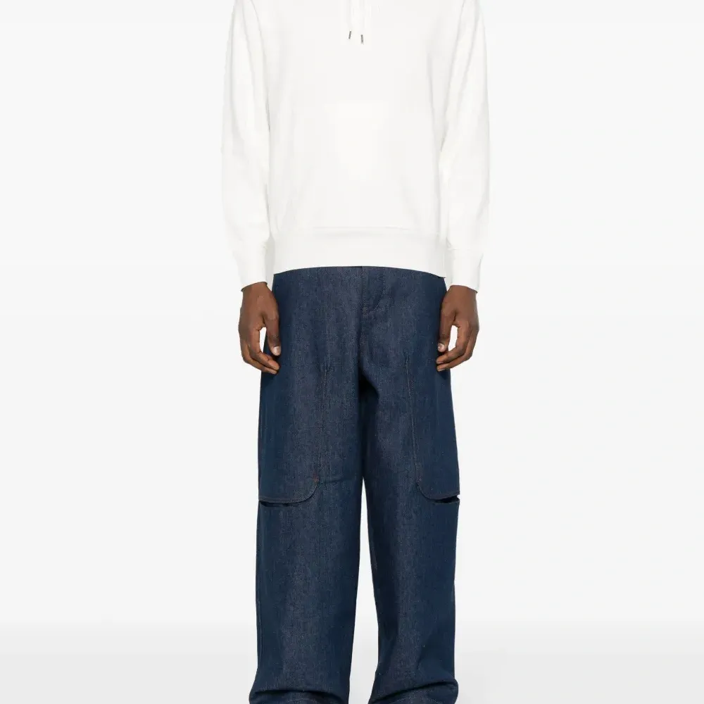 Худи с вышитым логотипом