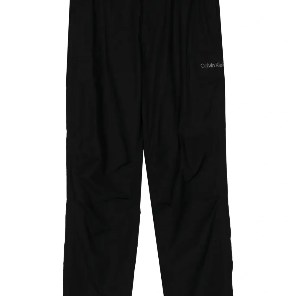 Брюки карго Essential с эластичным поясом Брюки карго Essential с эластичным поясом