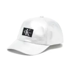 Бейсболка с нашивкой-логотипом