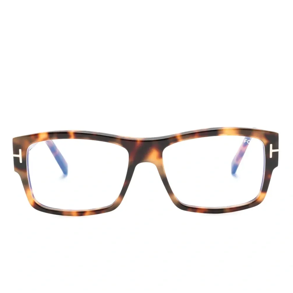 Очки в квадратной оправе черепаховой расцветки