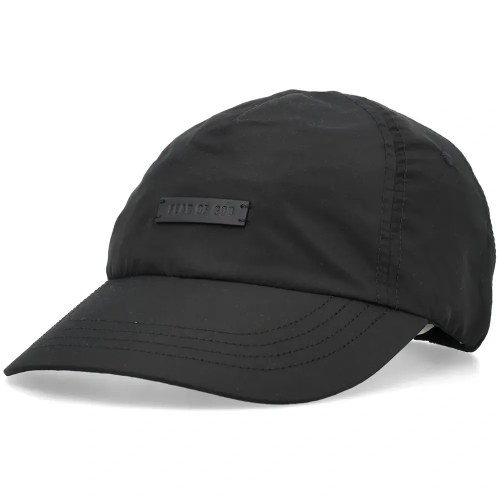 Бейсболка с логотипом