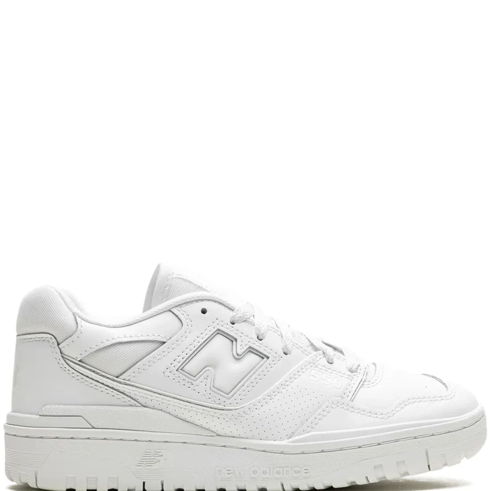 Кроссовки 550