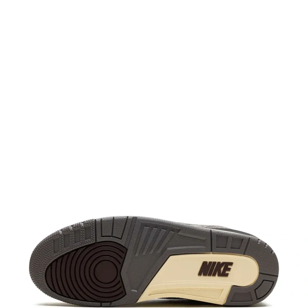 Кроссовки Air Jordan 3 Black из коллаборации с A Ma Maniere Кроссовки Air Jordan 3 Black из коллаборации с A Ma Maniere