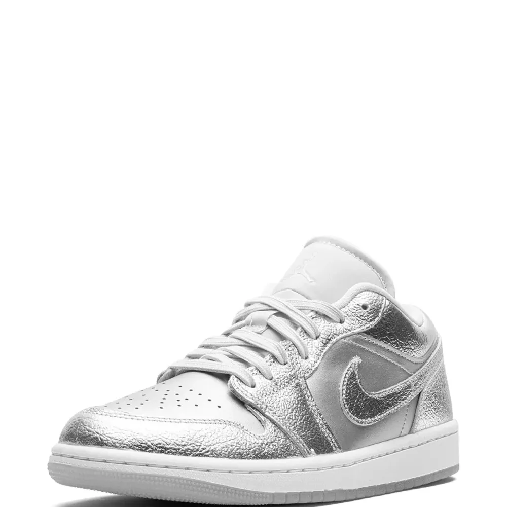 Кроссовки Air Jordan 1 Low SE Metallic Silver