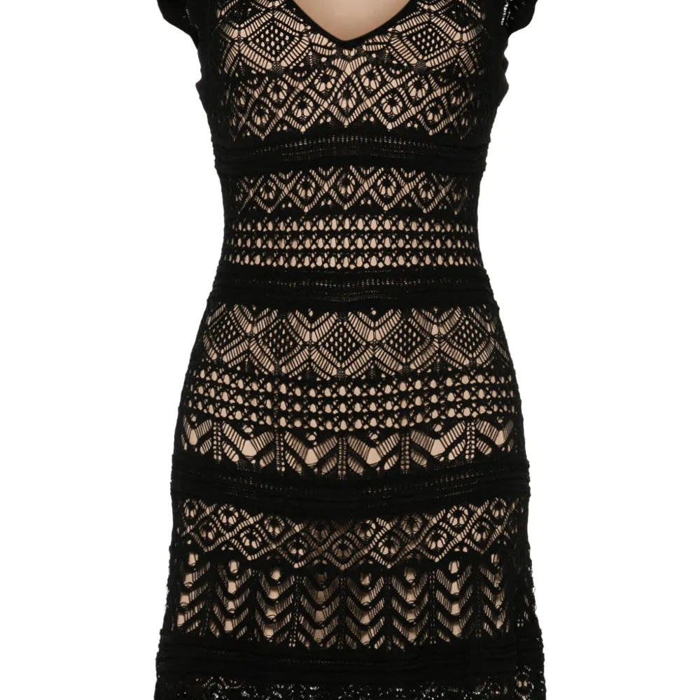 Трикотажное платье с V-образным вырезом Трикотажное платье с V-образным вырезом