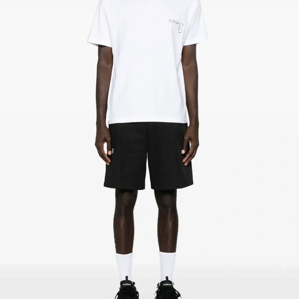 Футболка из коллаборации с Edgar Plans