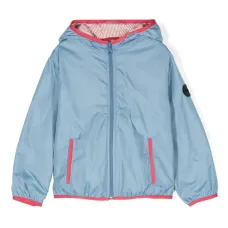 куртка с капюшоном и логотипом