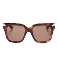 Солнцезащитные очки в квадратной оправе