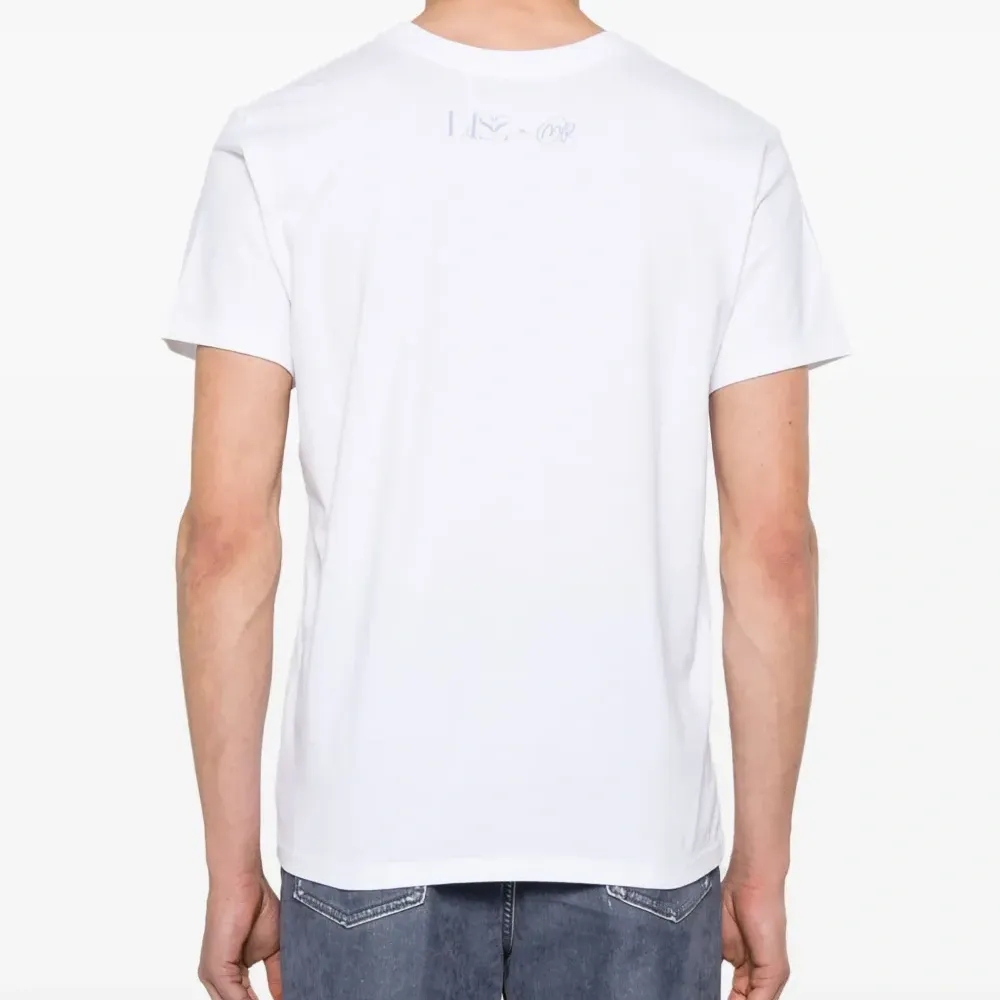 Футболка с логотипом