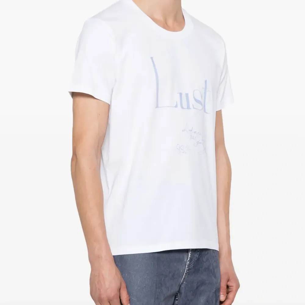 Футболка с логотипом