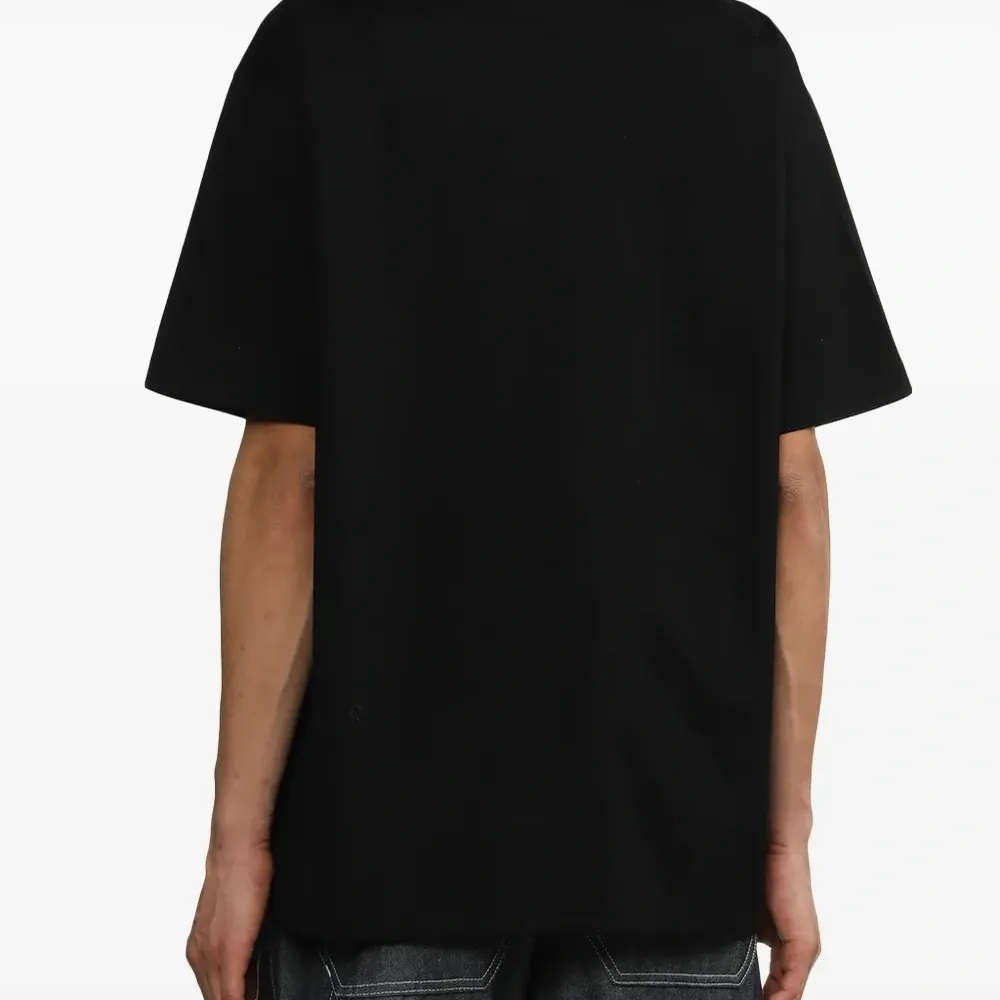 Футболка в технике пэчворк из коллаборации с Lousy Livin Футболка в технике пэчворк из коллаборации с Lousy Livin